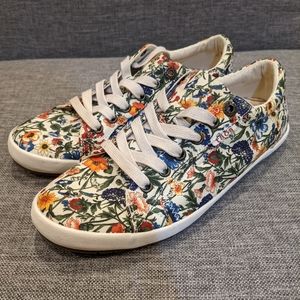 Taos Star Sneakers Size 9 Women's Floral Pattern
